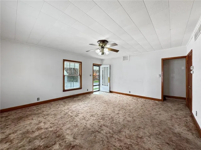 $245,000 | 737 Washington Street, Weston, MO 64098