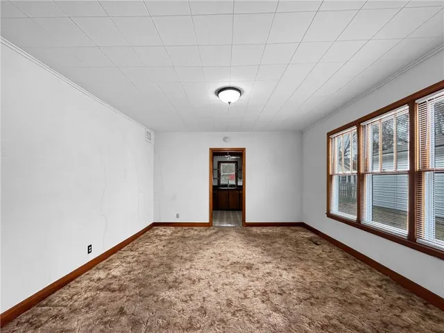 $245,000 | 737 Washington Street, Weston, MO 64098