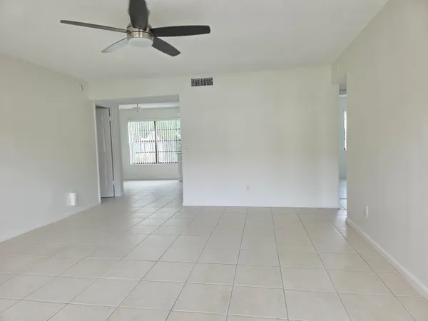 $2,450 | 5954 Longbow Lane, West Palm Beach, FL 33415