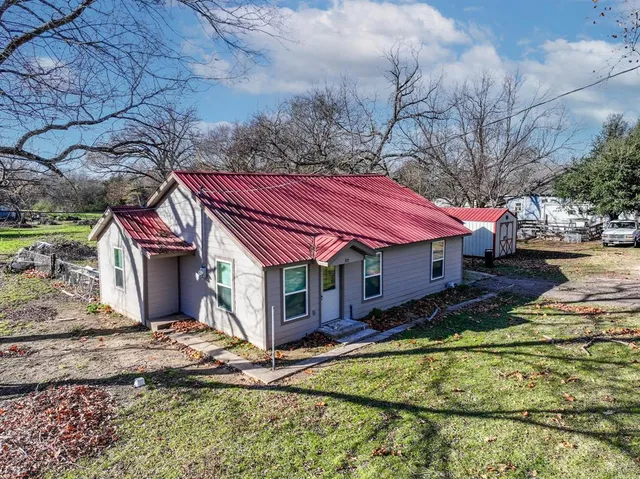 $170,000 | 305 Gaskins Street, Como, TX 75431