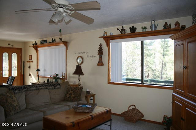 6329 Quail Cove Road Pine, AZ 85544 - Photo 7 of 26 Greatroom