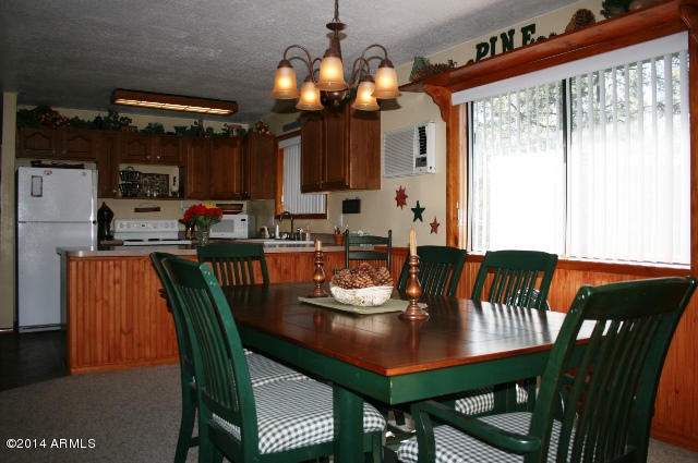 6329 Quail Cove Road Pine, AZ 85544 - Photo 10 of 26 Dining-Kitchen