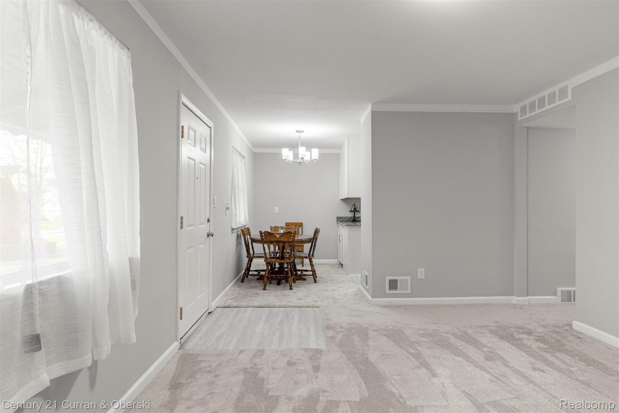 7120 Jackson Street Taylor, MI 48180 - Photo 13 of 24 17.jpg