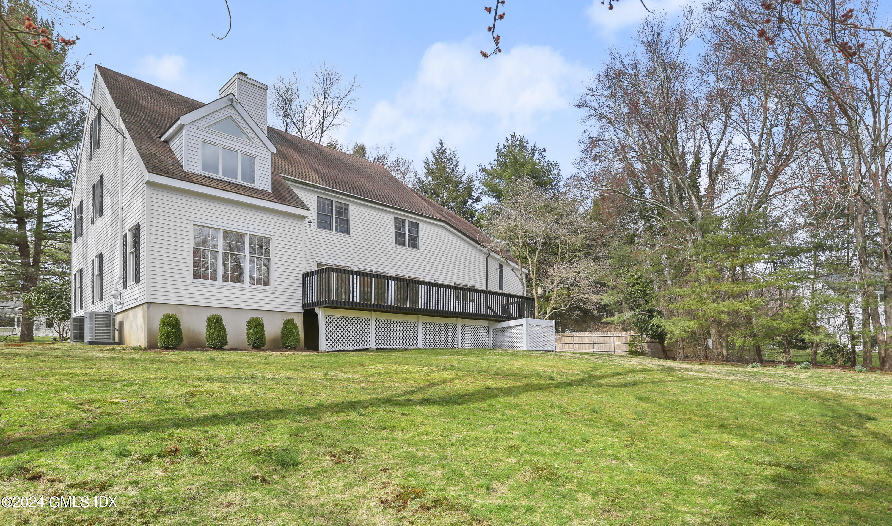 677 Westover Road Stamford, CT 06902 - Photo 36 of 42 a front view of house with yard