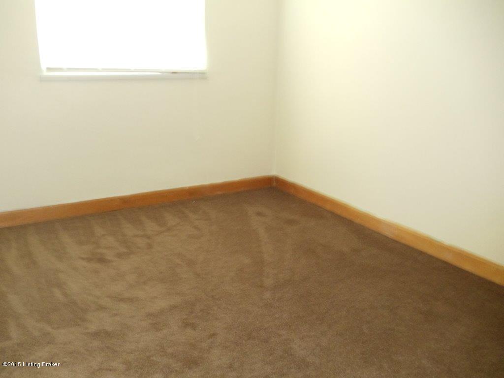 4702 Palma Road Louisville, KY 40272 - Photo 14 of 16 DSC07410