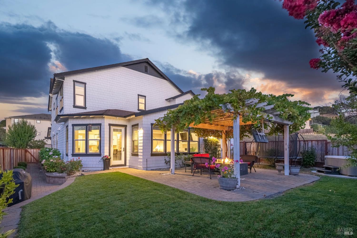 74 Rovina Lane Petaluma, CA 94952 - Photo 21 of 45 Gallery Image 21