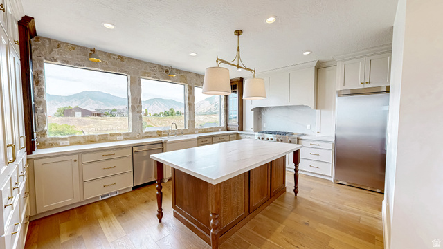 145 East Hidden Lane Mapleton, UT 84664 - Photo 5 of 64