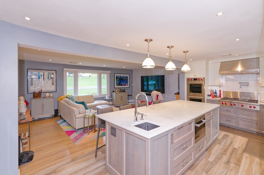 62 Ledgewood Road Framingham, MA 01701 - Photo 7 of 40 Gallery Image 7