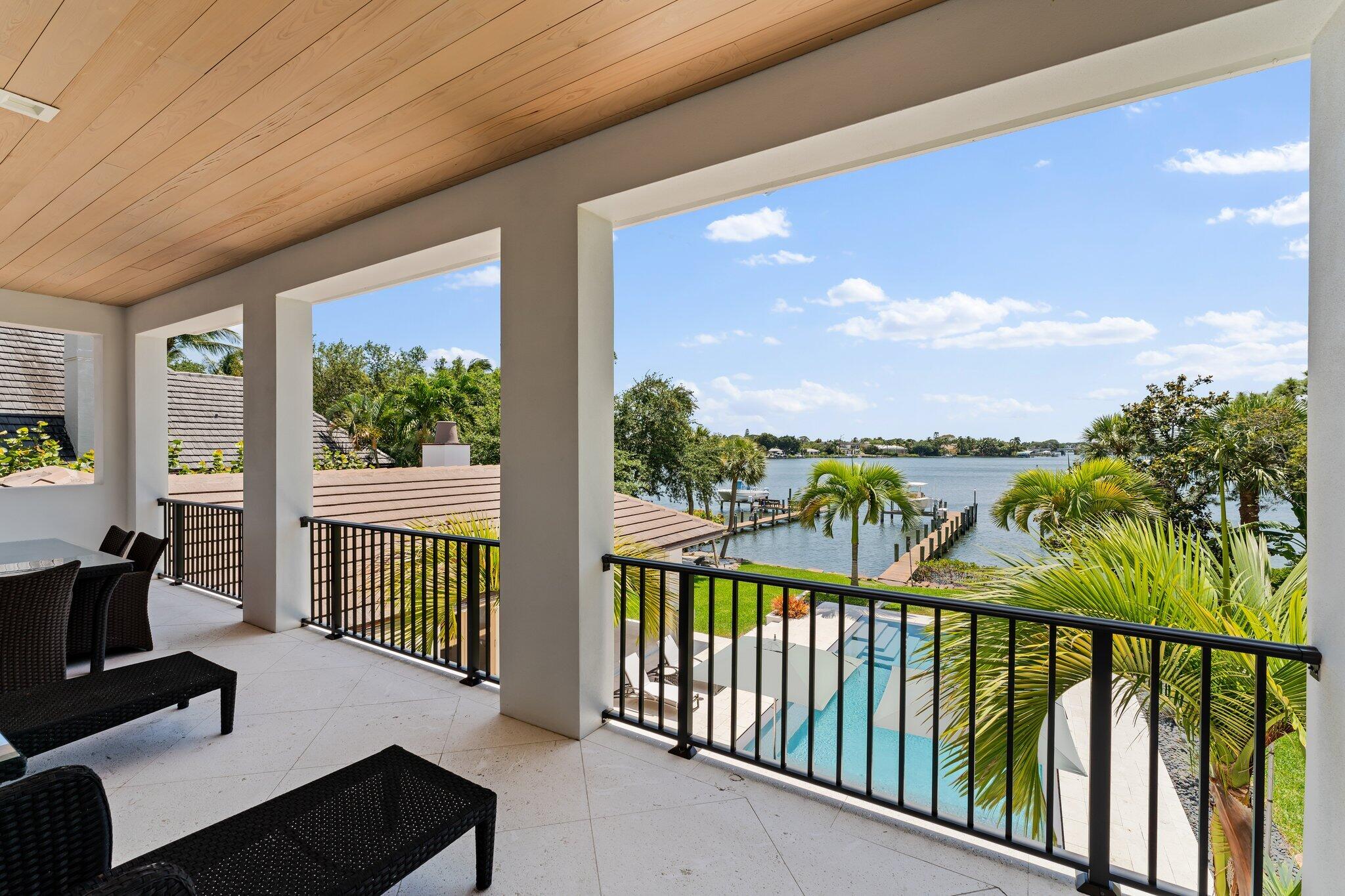 19651 North Riverside Drive Jupiter, FL 33469 - Photo 14 of 61 014-19651RiversideDrive-Jupiter-FL-33469