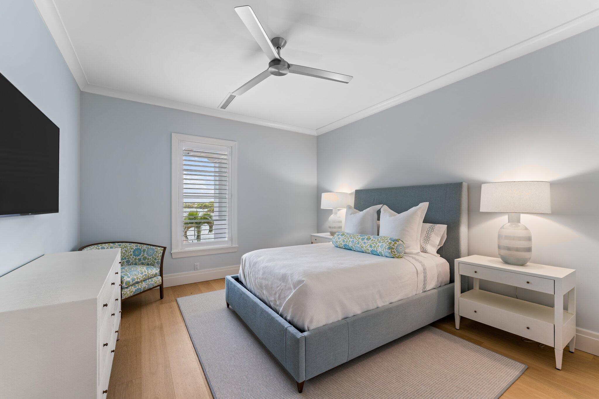 19651 North Riverside Drive Jupiter, FL 33469 - Photo 15 of 61 015-19651RiversideDrive-Jupiter-FL-33469