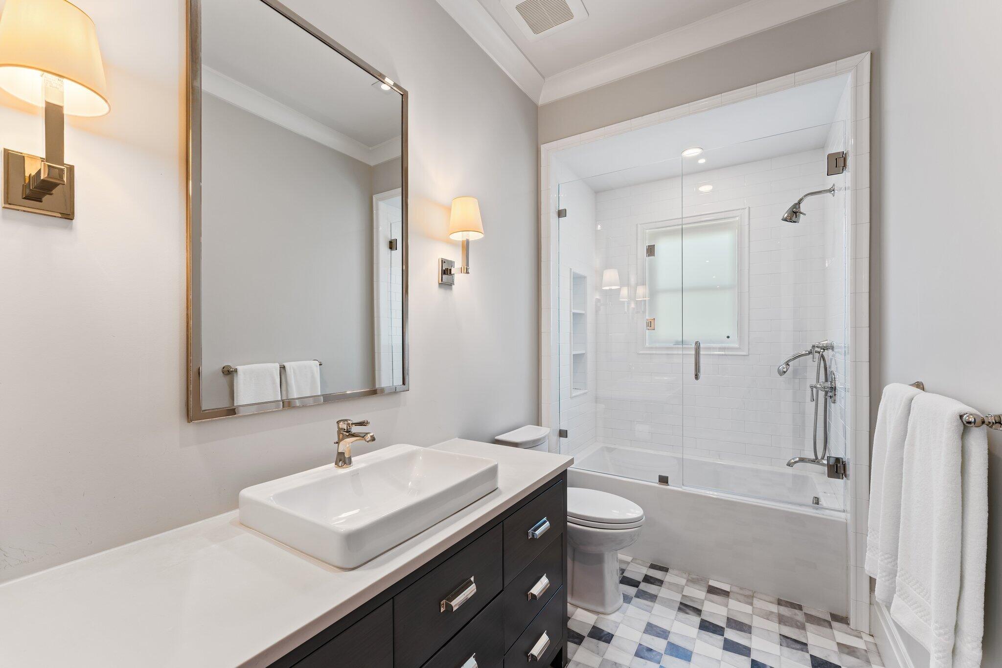 19651 North Riverside Drive Jupiter, FL 33469 - Photo 16 of 61 016-19651RiversideDrive-Jupiter-FL-33469