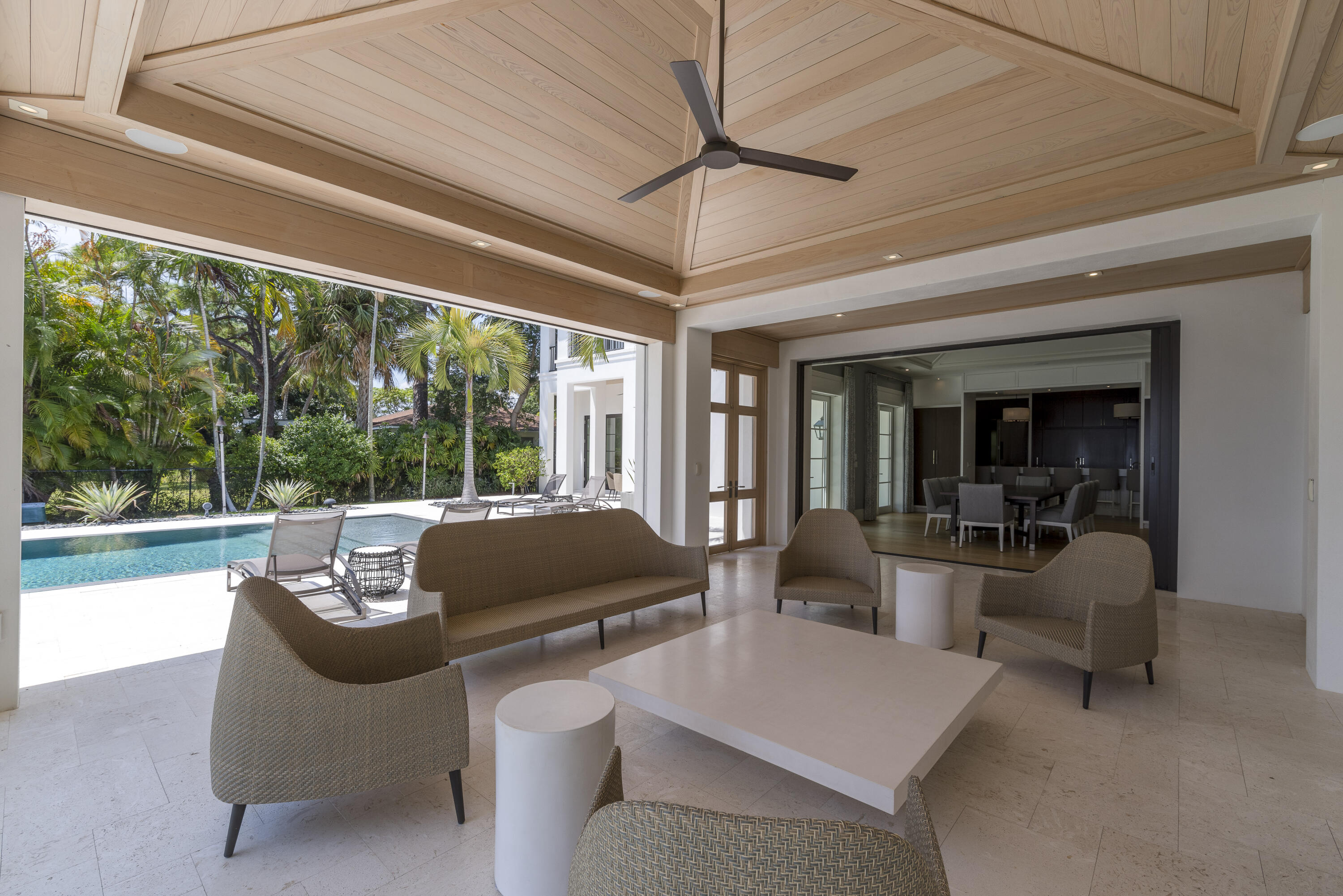 19651 North Riverside Drive Jupiter, FL 33469 - Photo 40 of 61 020