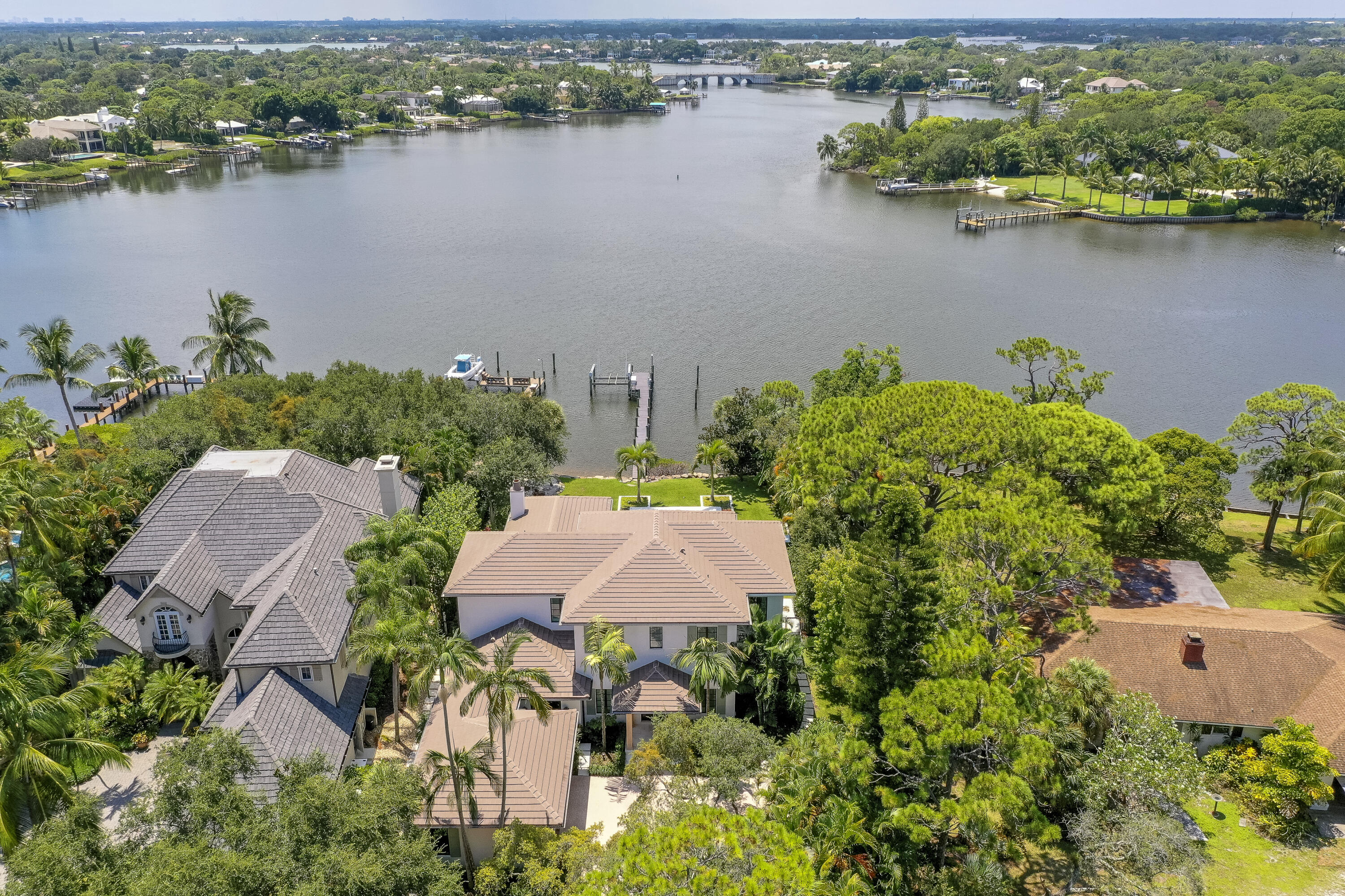 19651 North Riverside Drive Jupiter, FL 33469 - Photo 60 of 61 041