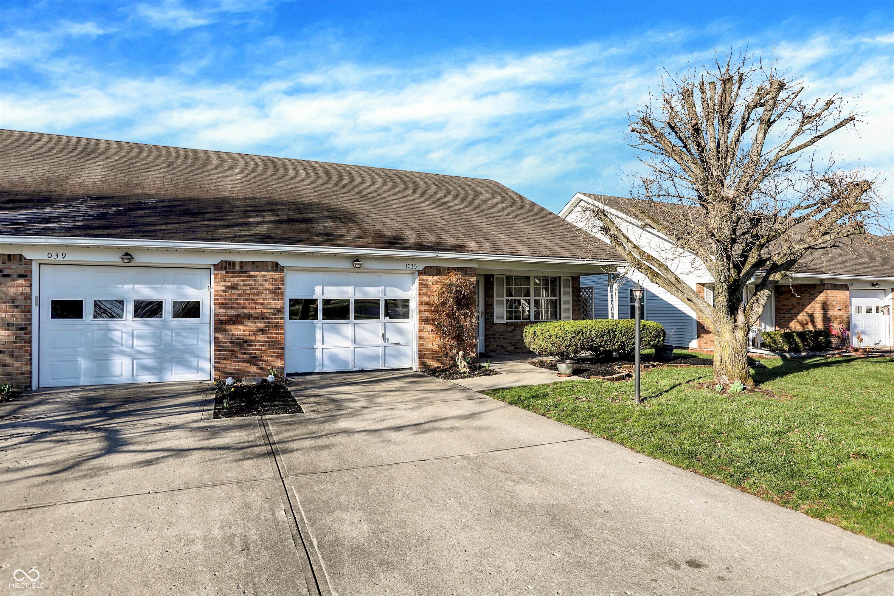 1035 Ina Circle Franklin, IN 46131 - Photo 2 of 18 Gallery Image 2