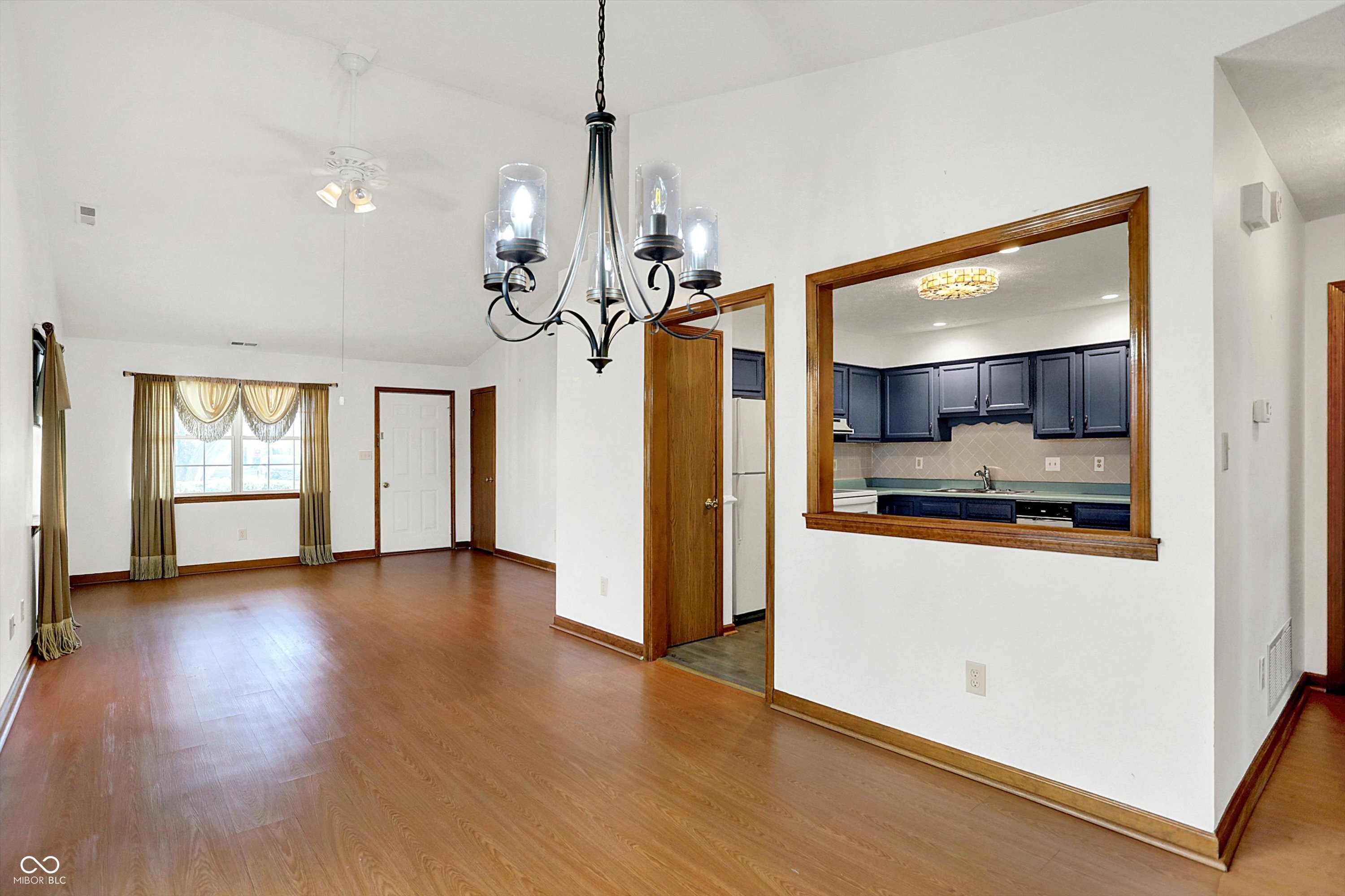 1035 Ina Circle Franklin, IN 46131 - Photo 7 of 18 Gallery Image 7