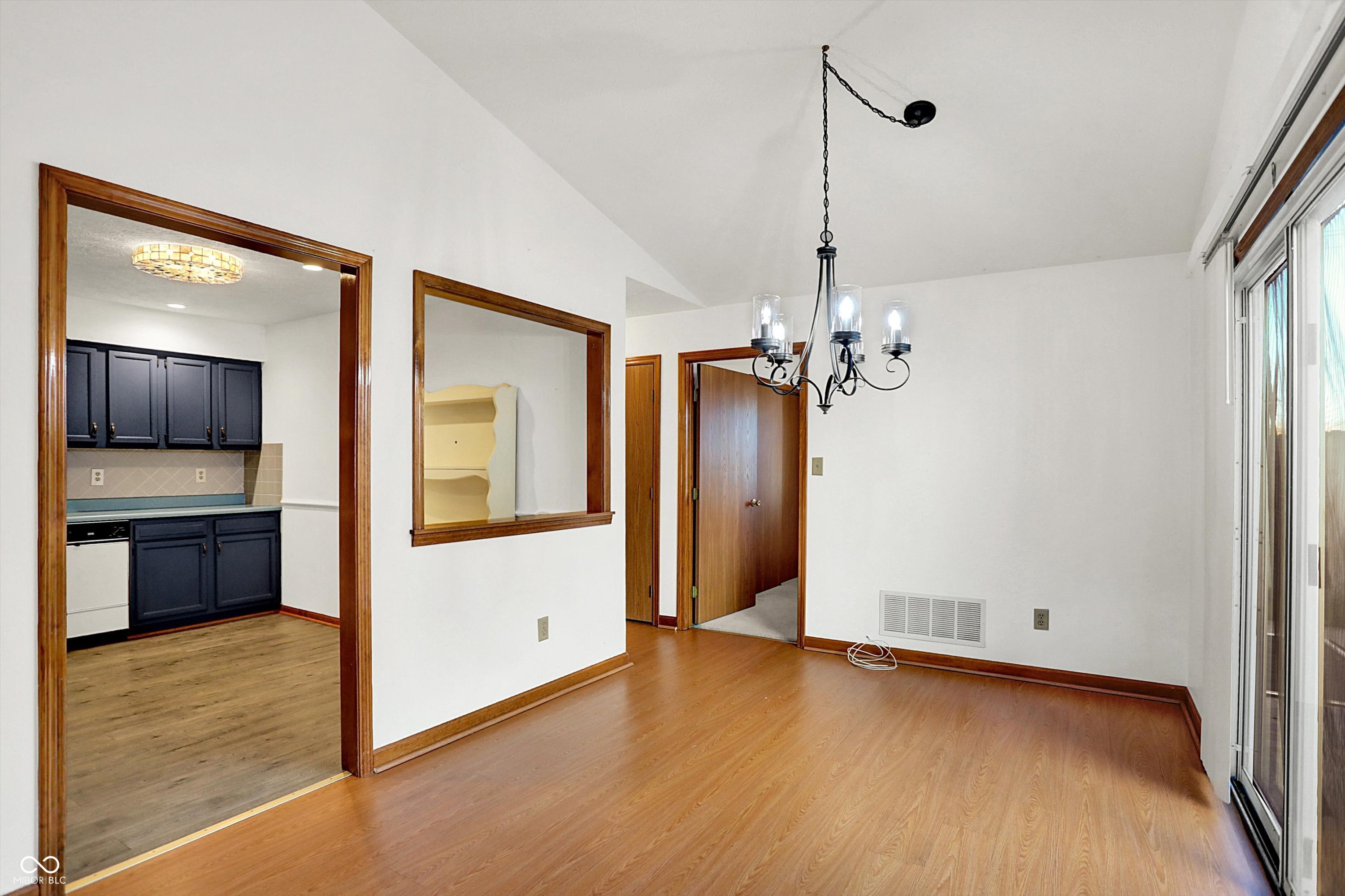 1035 Ina Circle Franklin, IN 46131 - Photo 8 of 18 Gallery Image 8