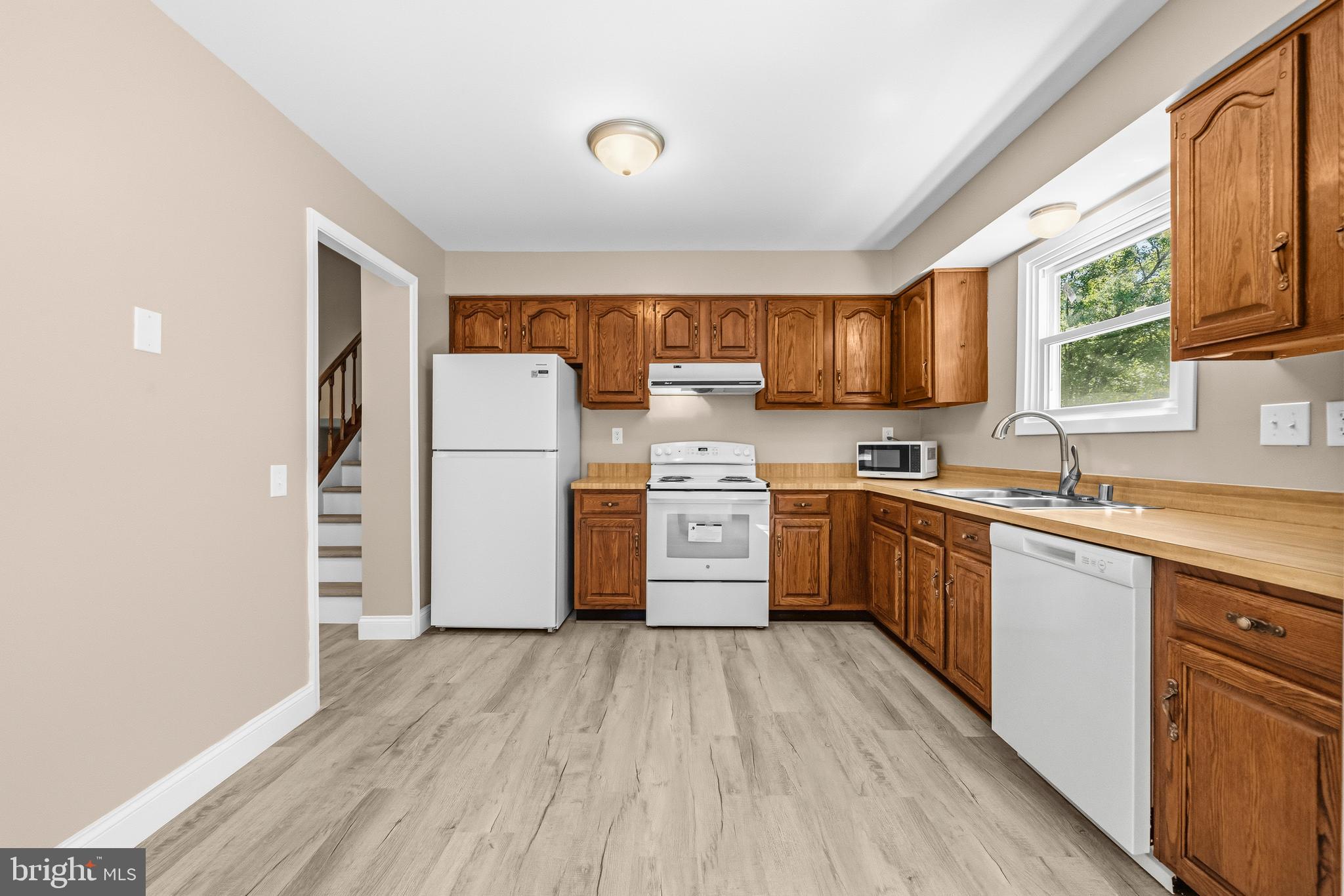 10107 Snowden Road Laurel, MD 20708 - Photo 9 of 48