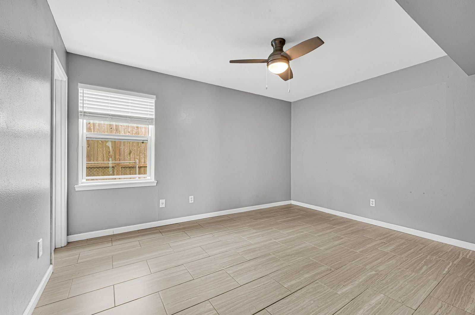 7839 Fondren Road Houston, TX 77074 - Photo 11 of 33