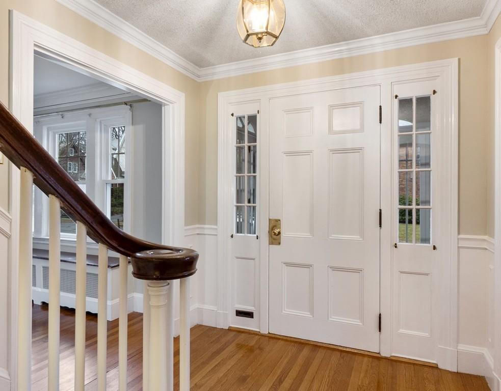 29 Ivy Road Belmont, MA 02478 - Photo 4 of 38