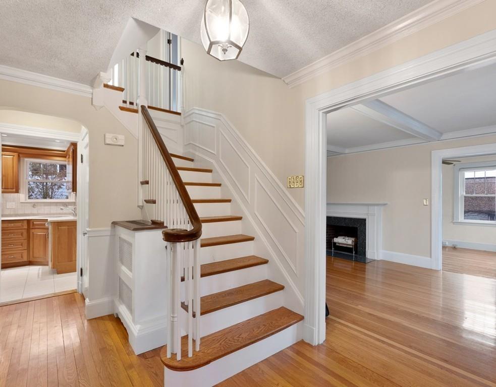 29 Ivy Road Belmont, MA 02478 - Photo 5 of 38