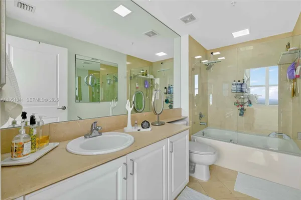 $15,000 | 1155 Brickell Bay Drive, Unit PH210, Miami, FL 33131