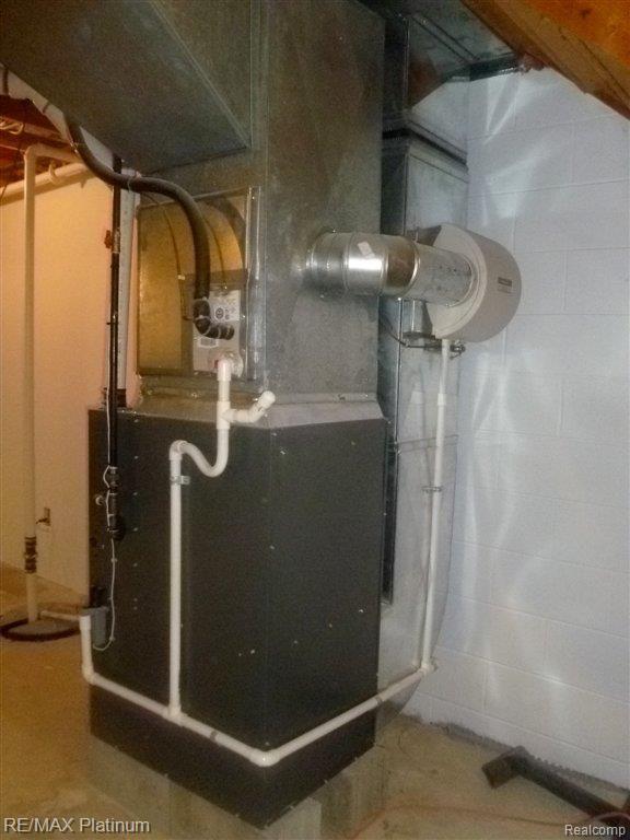 6758 Rickett Road Brighton, MI 48116 - Photo 20 of 20 FURNACE.JPG
