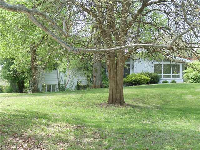 4553 Dickson Road Indianapolis, IN 46226 - Photo 1 of 16 Gallery Image 1