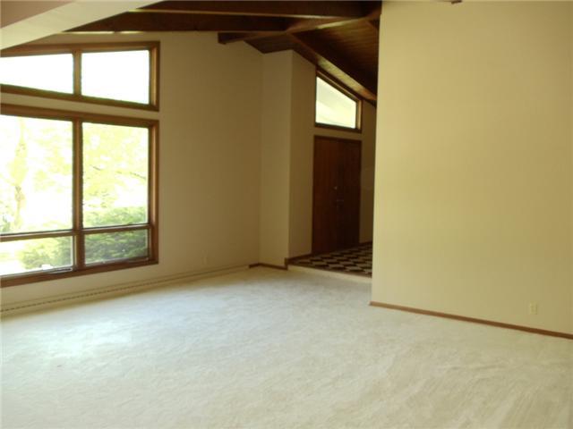 4553 Dickson Road Indianapolis, IN 46226 - Photo 2 of 16 Gallery Image 2