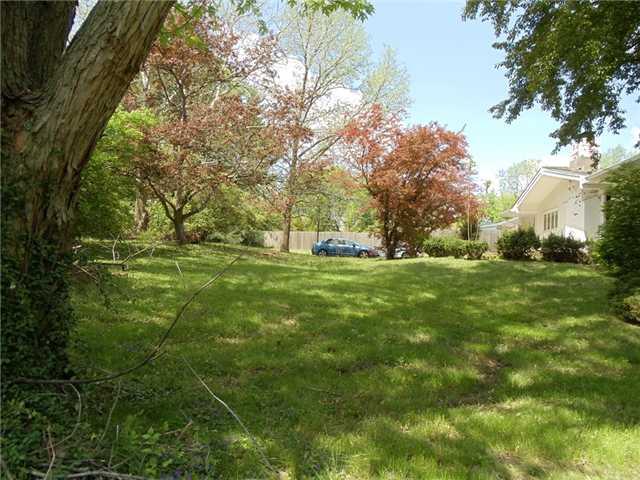 4553 Dickson Road Indianapolis, IN 46226 - Photo 14 of 16 Gallery Image 14