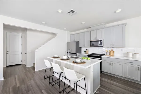 $1,069,000 | 111 Homestead Road, Rancho Mission Viejo, CA 92694