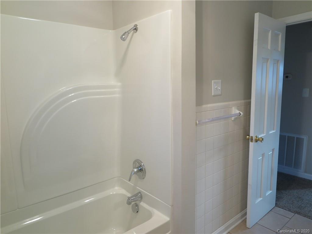 1041 Avondale Road Lowell, NC 28098 - Photo 13 of 22 Gallery Image 13