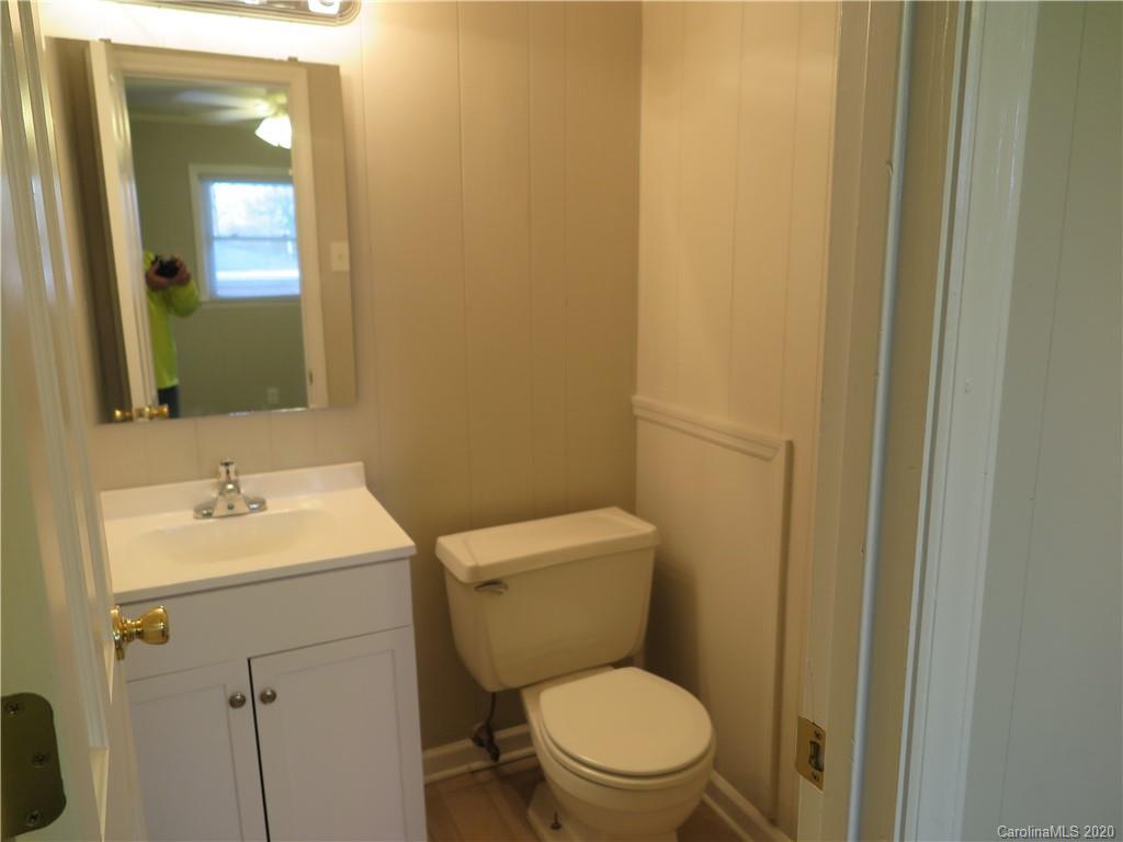 1041 Avondale Road Lowell, NC 28098 - Photo 15 of 22 Gallery Image 15