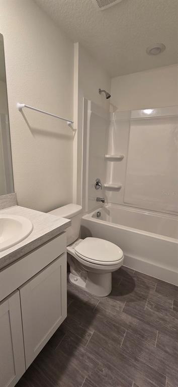 17159 Southwest 42nd Terrace Ocala, FL 34473 - Photo 14 of 17 a bathroom with a toilet a sink and bathtub