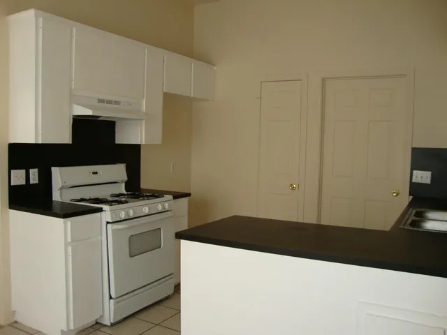 $285,000 | 1007 Black Locust Drive West, Pflugerville, TX 78660