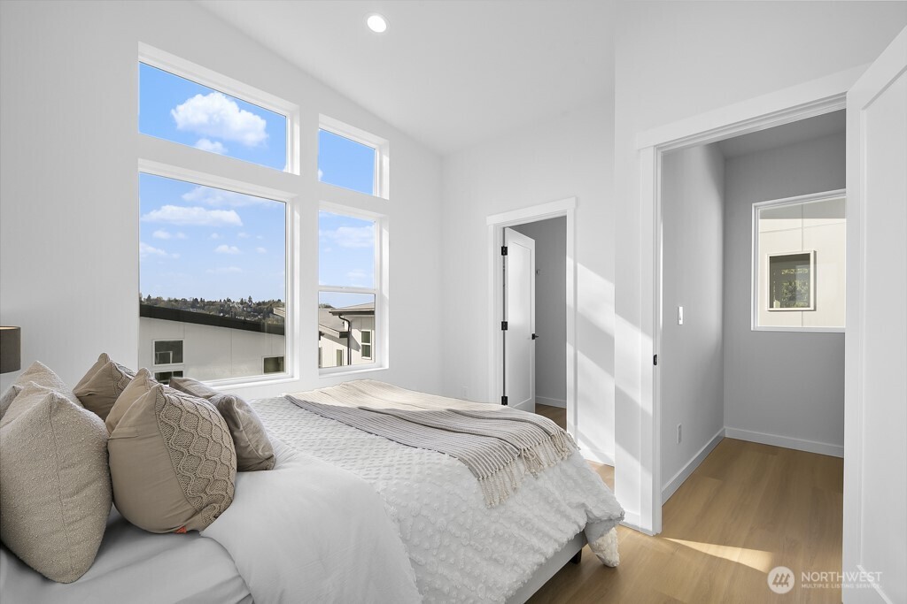 1804 28th Avenue South Seattle, WA 98144 - Photo 11 of 25