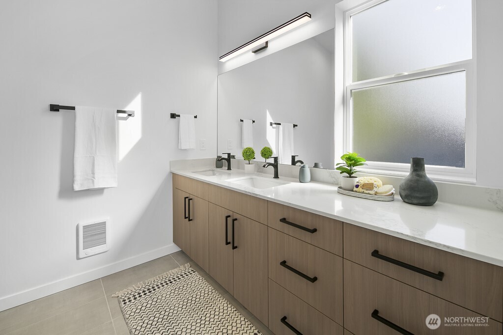 1804 28th Avenue South Seattle, WA 98144 - Photo 12 of 25