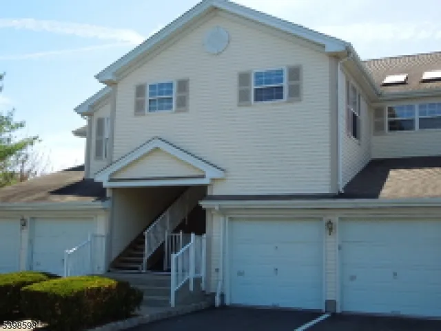 $469,900 | 168 Potomac Drive, Unit 168, Bernards, NJ 07920