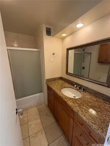 $2,950 | 1212 Punahou Street, Unit 2005, Honolulu, HI 96826