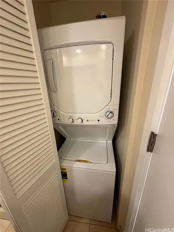 $2,950 | 1212 Punahou Street, Unit 2005, Honolulu, HI 96826