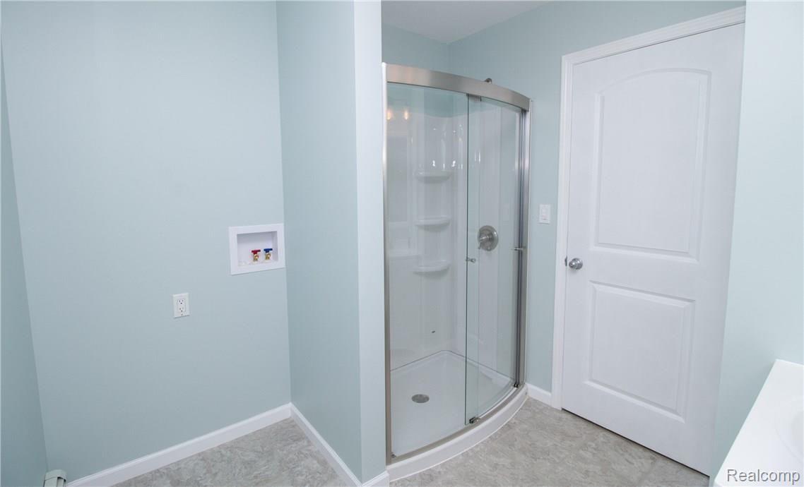 6889 Hubbard Road Clarkston, MI 48348 - Photo 24 of 36 24.jpg
