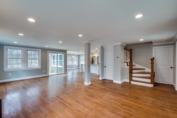 10 Ronaele Road Medford, MA 02155 - Photo 4 of 30 Gallery Image 4