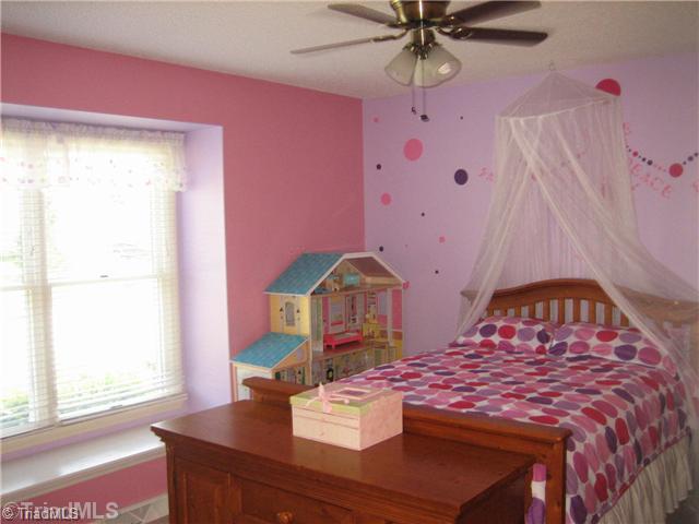 206 Stapleton Way High Point, NC 27265 - Photo 11 of 16 3rd Bedroom.