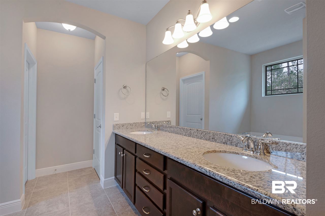 12540 Squirrel Drive Daphne, AL 36527 - Photo 2 of 9