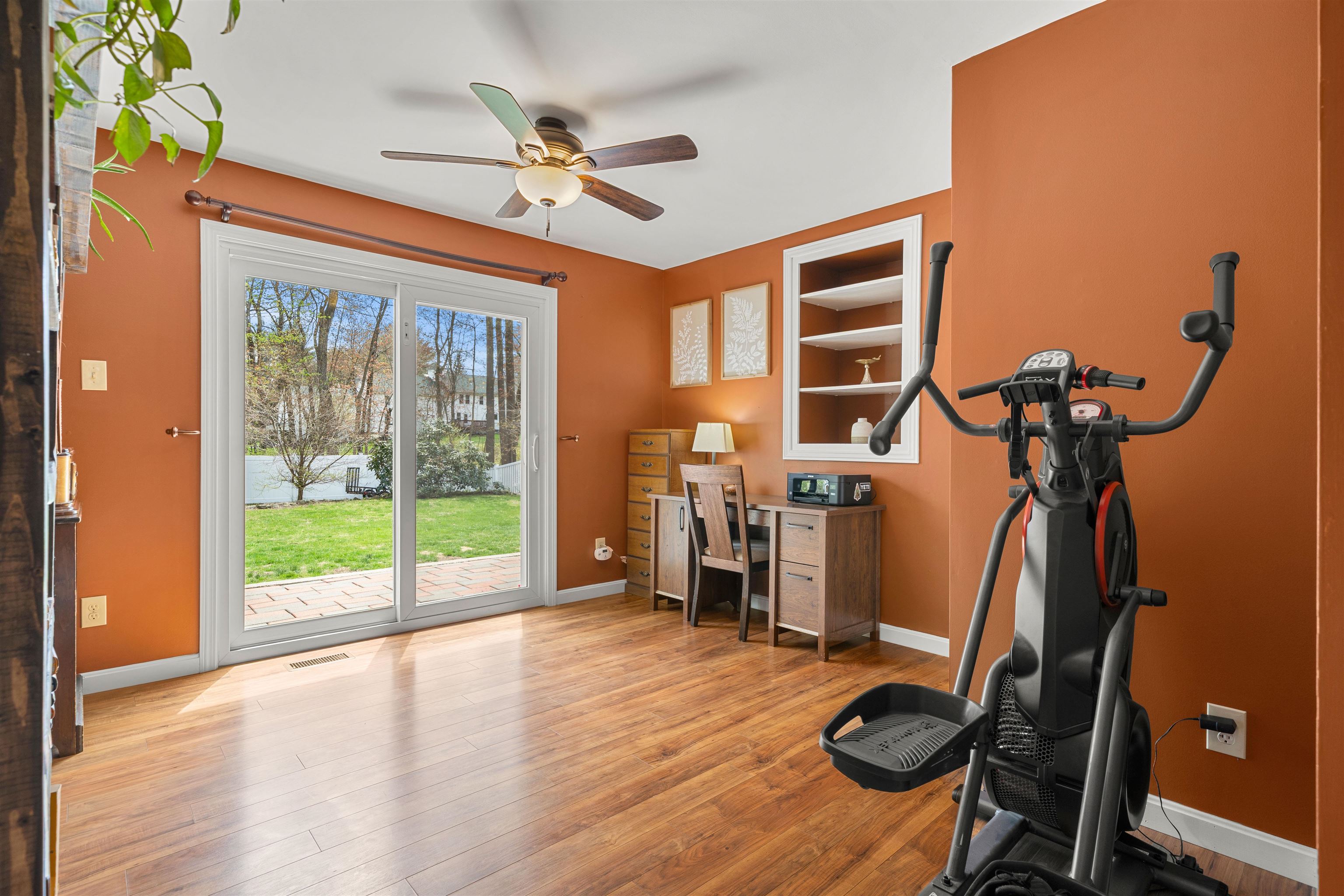 152 Dracut Road Hudson, NH 03051 - Photo 22 of 41 Gallery Image 22