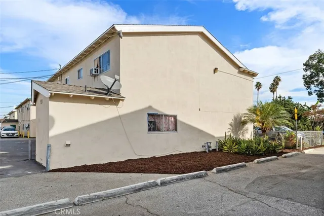 $1,388,800 | 637 North Anna Drive, Anaheim, CA 92805