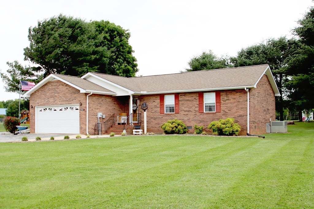 166 James Austin Road Sparta, TN 38583 - Photo 3 of 29 Gallery Image 3