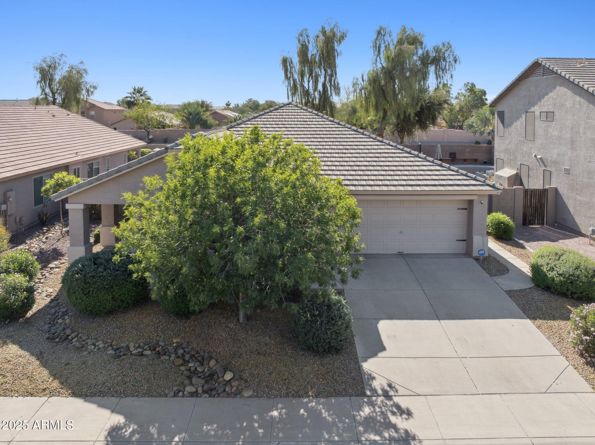 37-web-or-mls-42451-w-chisholm-dr