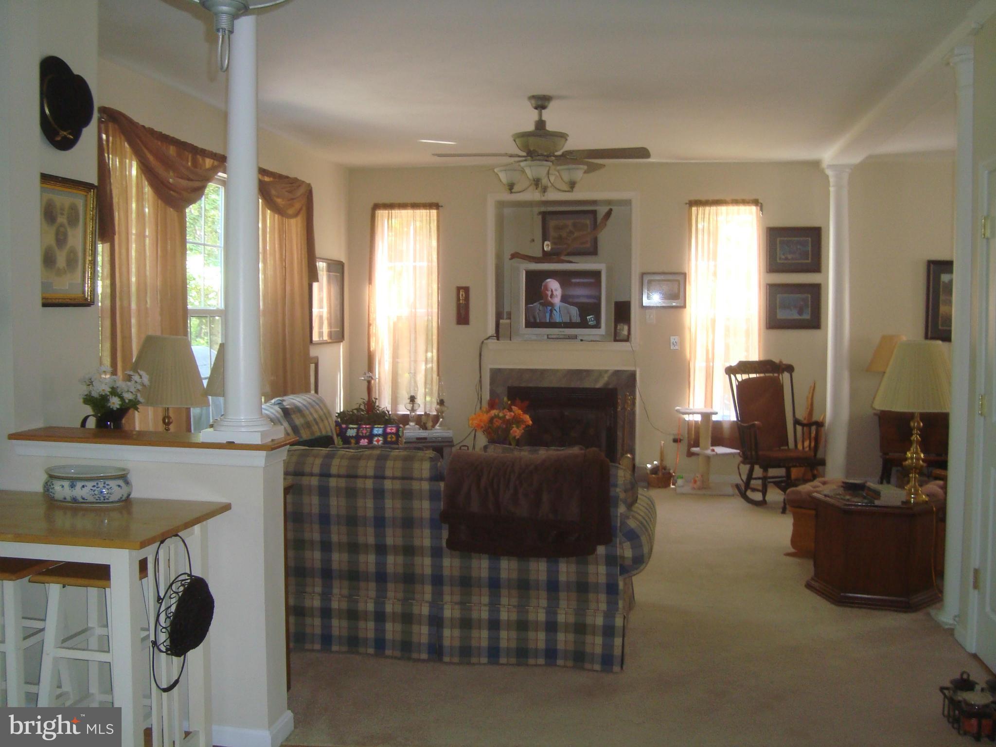 12521 Kent Road King George, VA 22485 - Photo 6 of 30 Family Room (view from kitchen)