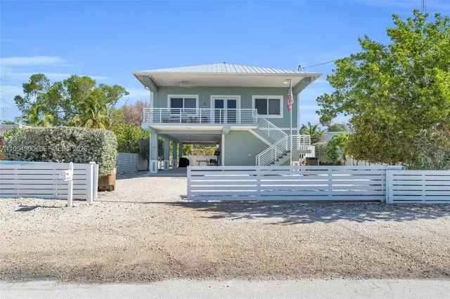 $1,175,000 | 16 North Channel Drive, Key Largo, FL 33037