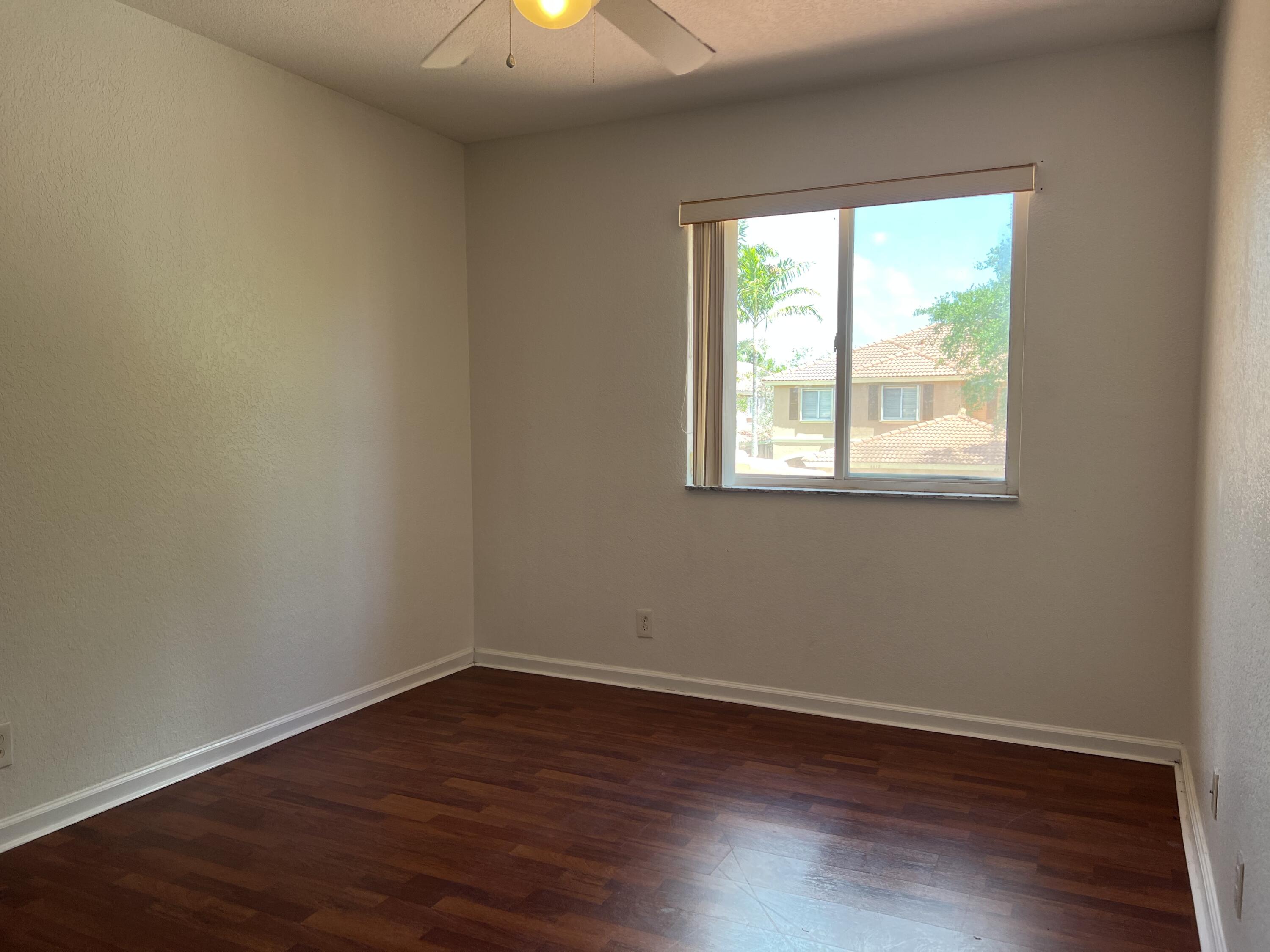 6509 Sandy Bank Terrace Riviera Beach, FL 33407 - Photo 15 of 32 51961207-5196-4AA9-ABEE-2365FCF57DA5